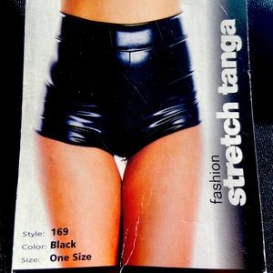 Music Legs Stretch Tanga Shorts